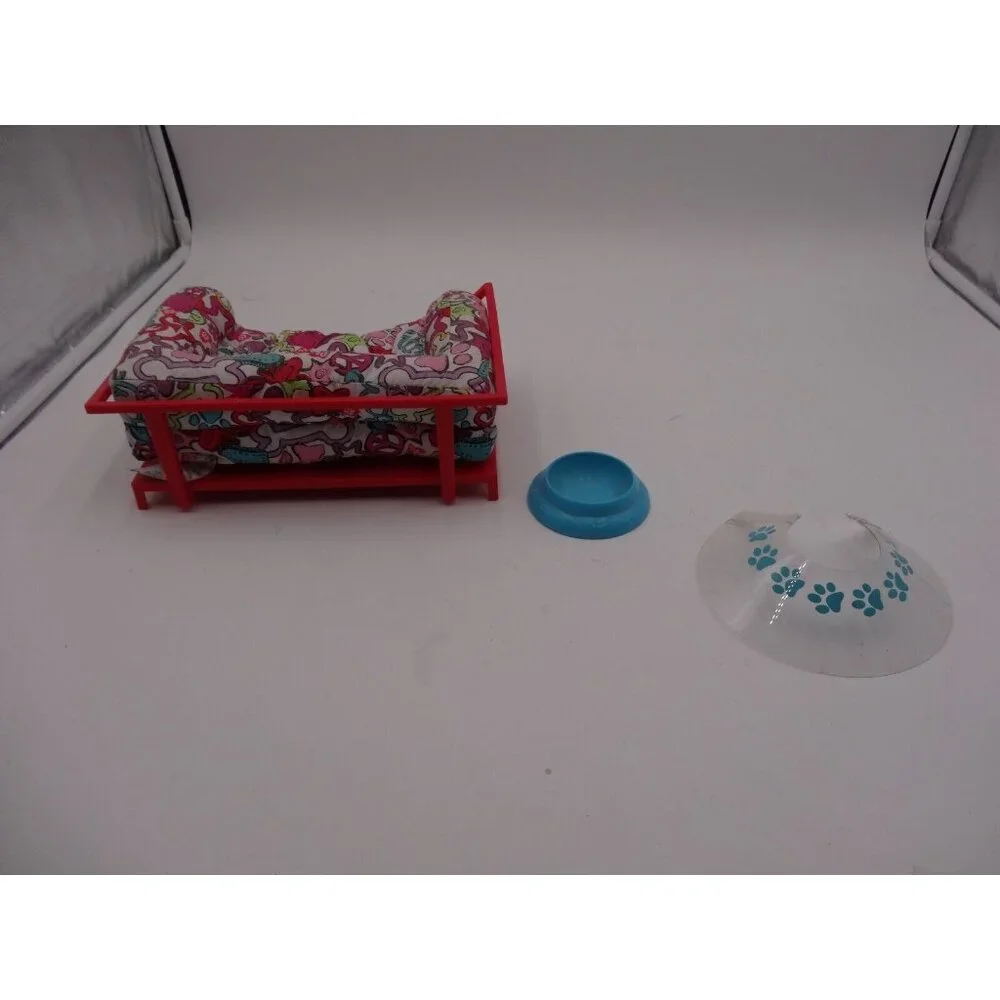 American Girl Doll Funky Pet Bed Truly Me Red Frame multi color‎ bed Cone Dish